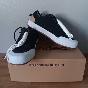 LANDED |THE OVERLOOK| UNISEX 7 Womens 5.5 Mens Black Walking Comfort Shoes